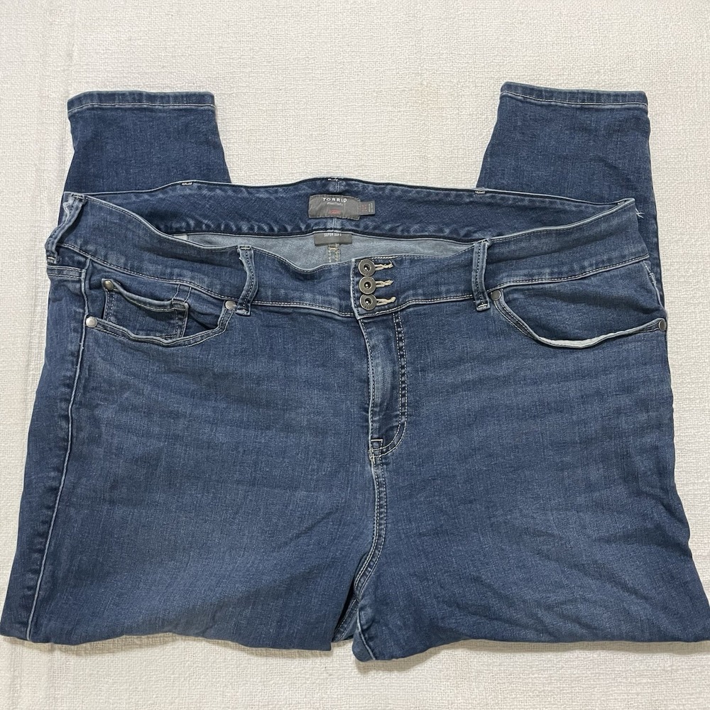 Torrid Jegging Stretch Super Soft Jeans Women's Plus Size 24S Short Denim Blue